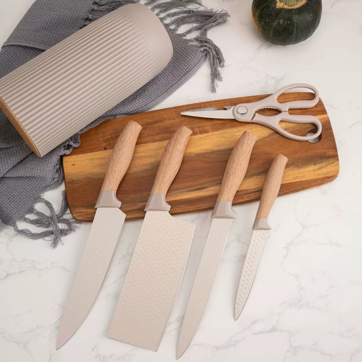6-piece set of cutting tools