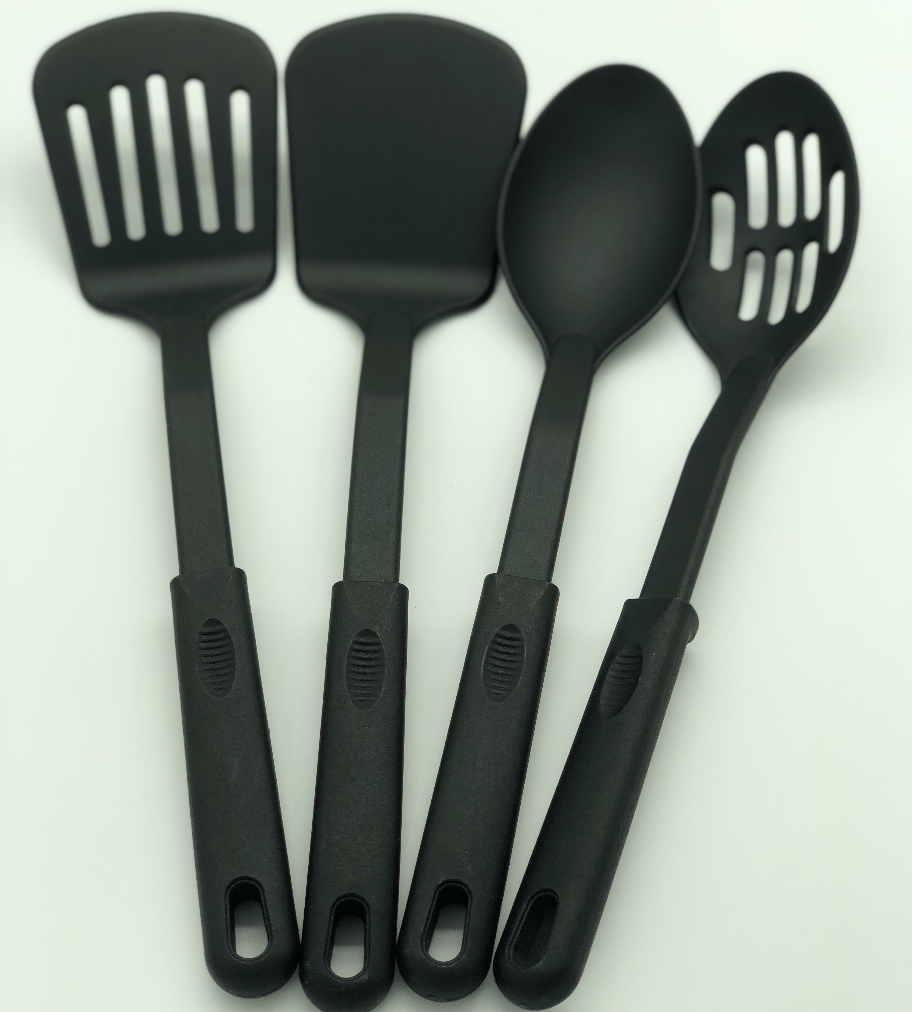 4-pieces nylon utensil set