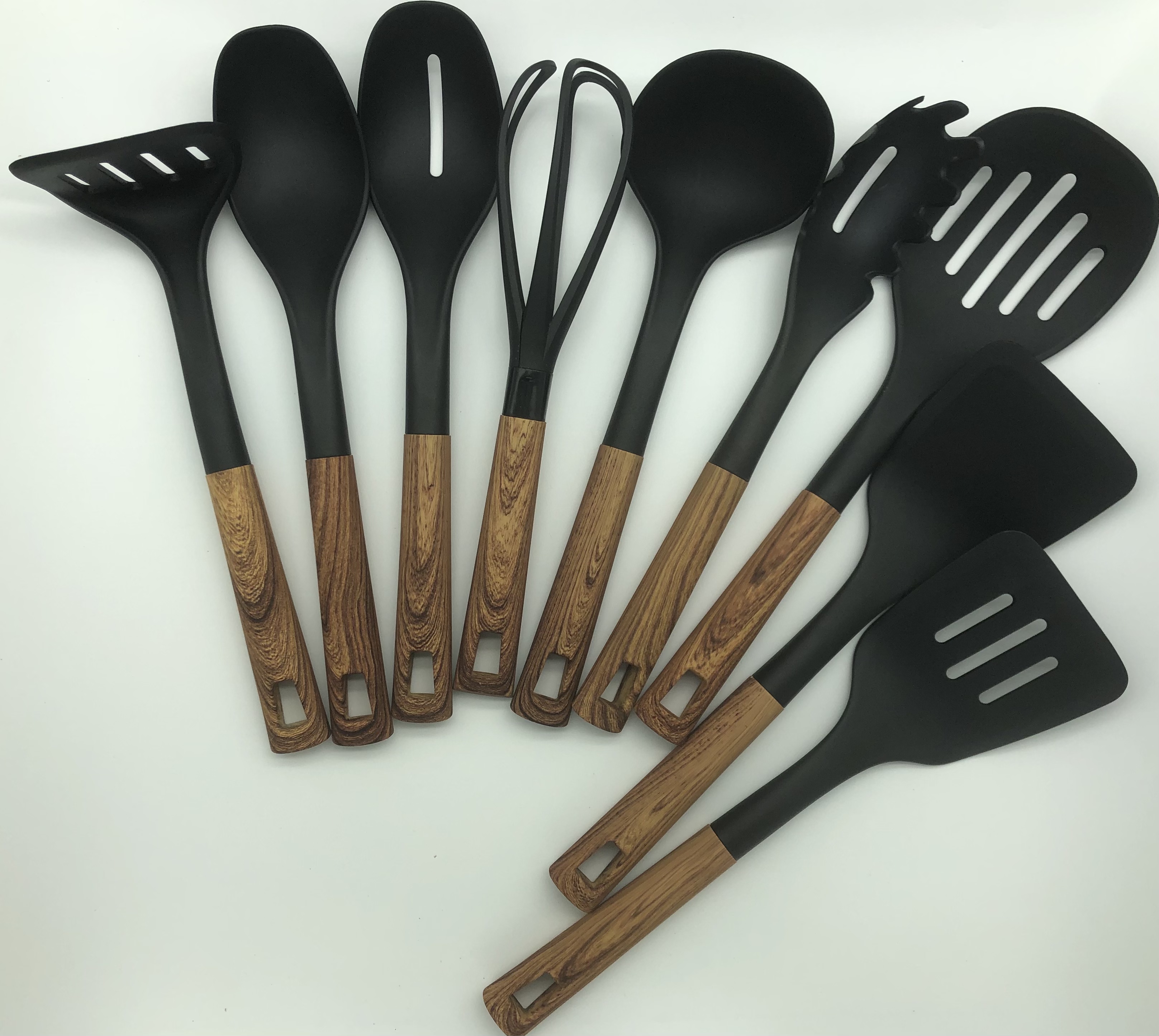9-pieces nylon utensil set