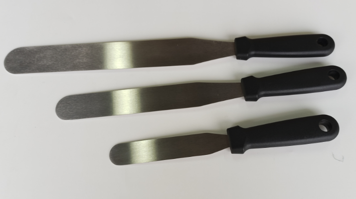 Straight trowel