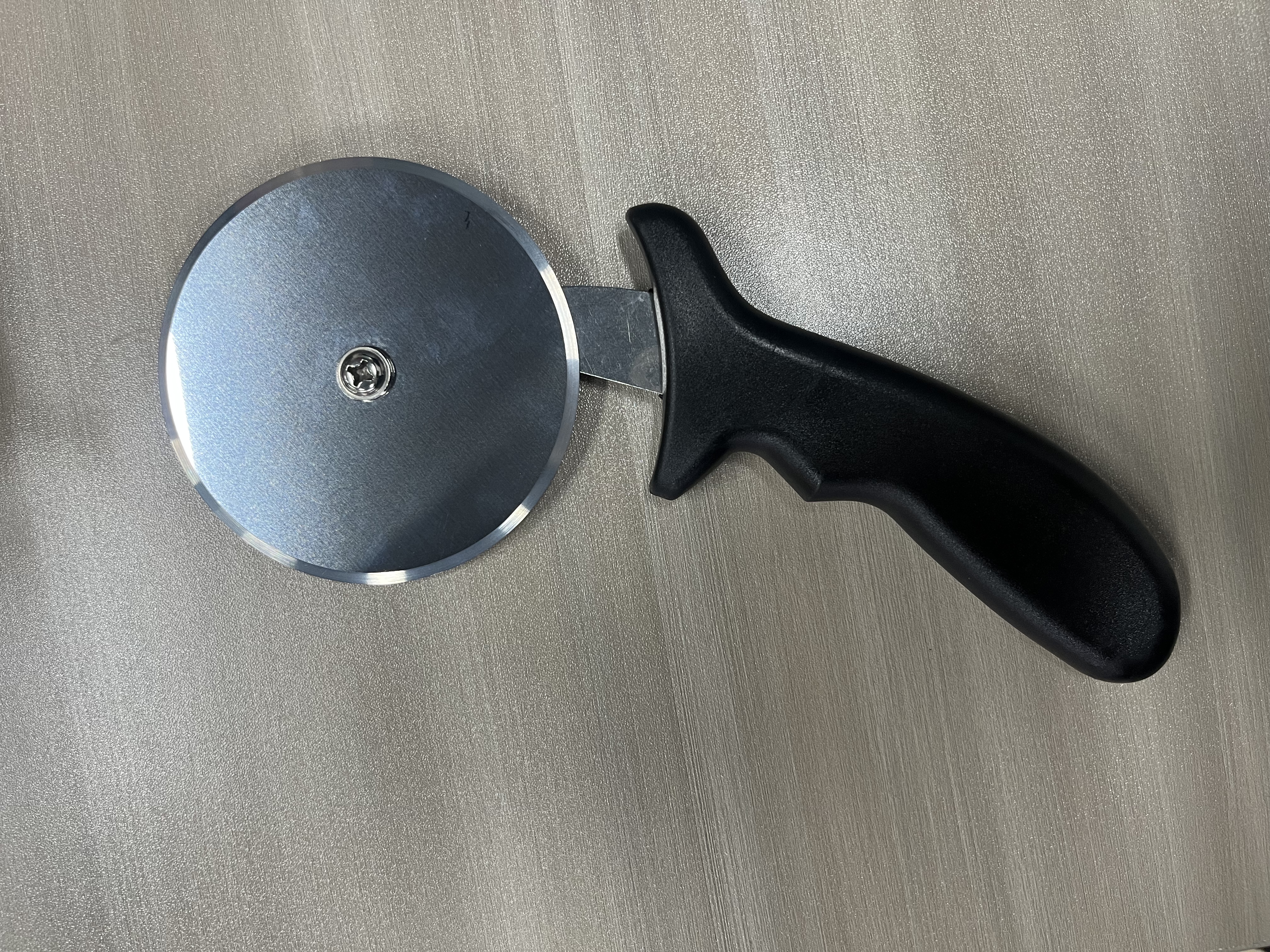 Pizza cutter